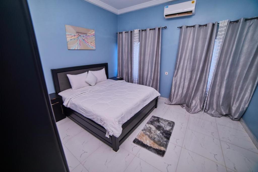 Afranasa Inn Tema Exterior foto